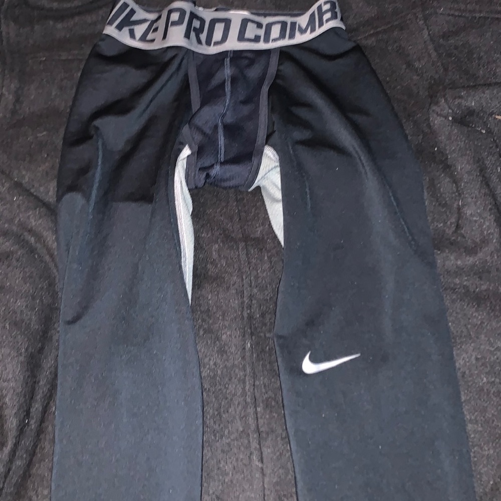black Nike compression pants, good quality, used about 3 times, size M